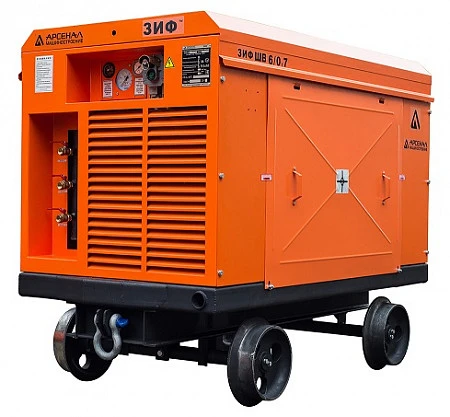 Станция компрессорная электрическая взрывозащищенная шахтная ЗИФ-ШВ 8,2/0,7 Т (1140; 660 В, на скатах)